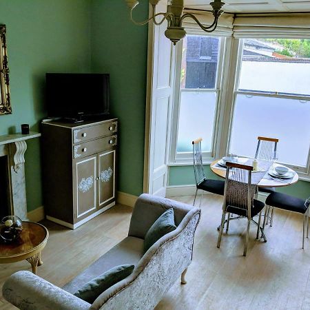 Beautiful One Bedroom Ground Floor Apartment With Parking Exeter Zewnętrze zdjęcie